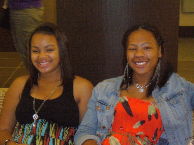 Kennedie Oden and Shamauria Roan-Chilton